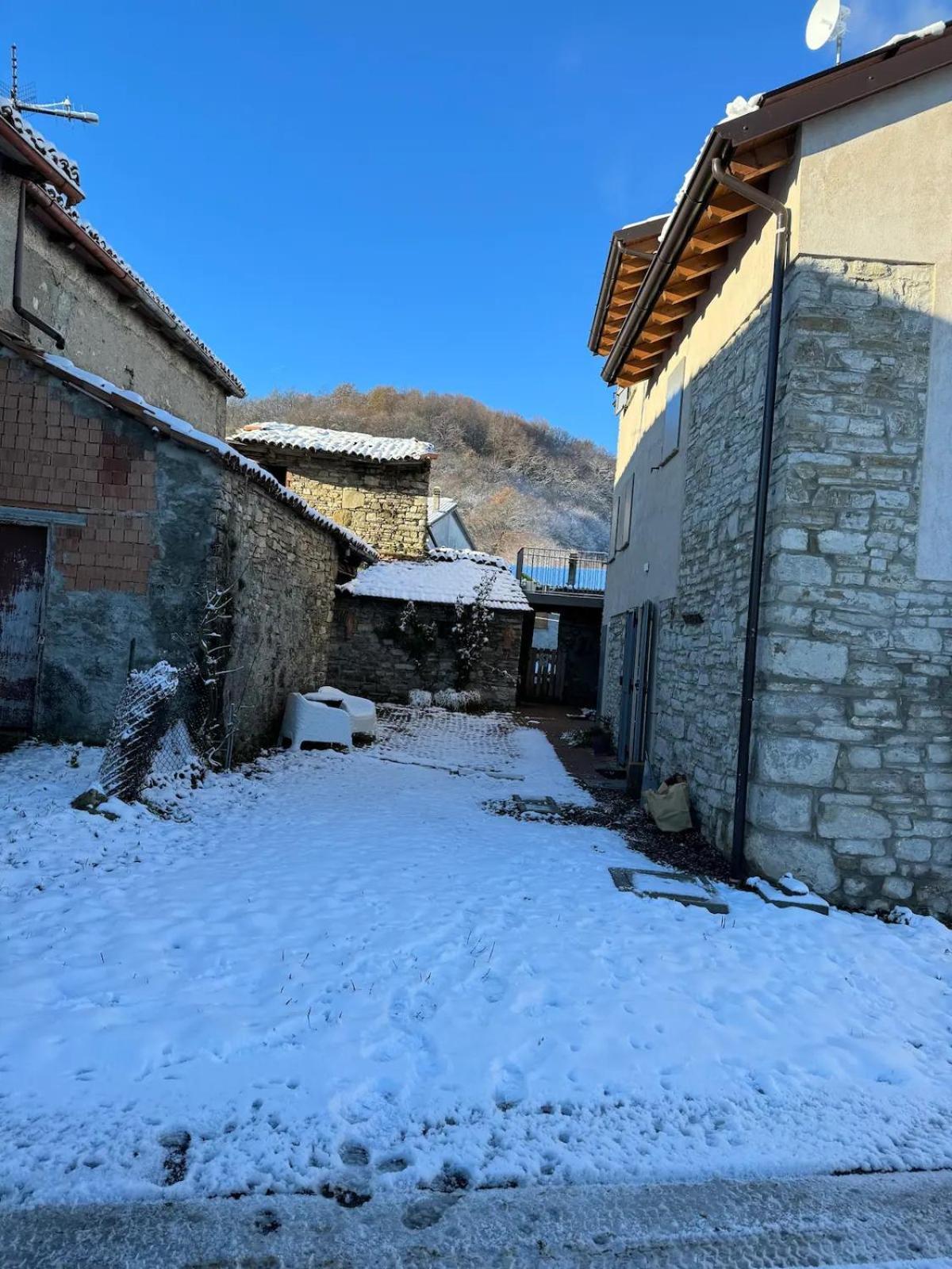 Casa Del Giglio A Cadelmonte Villa Valle  Exterior photo